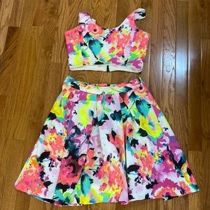 Aqua crop top outfit